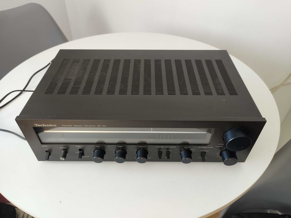 Amplituner Technics SA-101 lata 80-te.