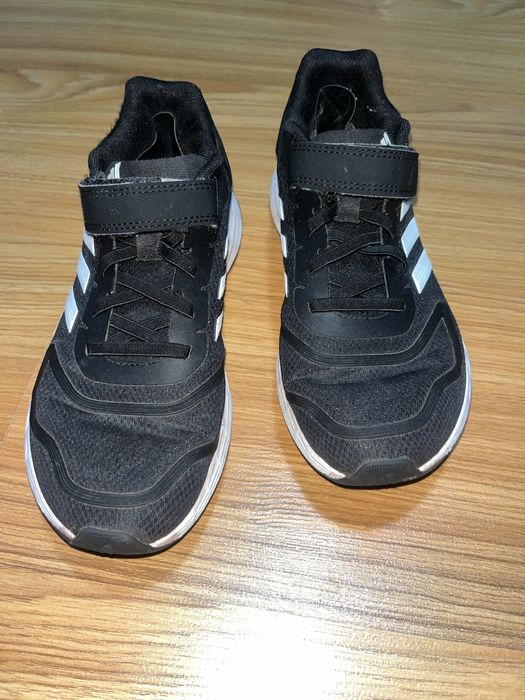 Кросівки Adidas в ідеальному стані 35