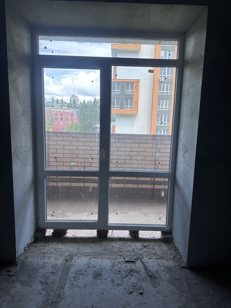 Двері на балкон