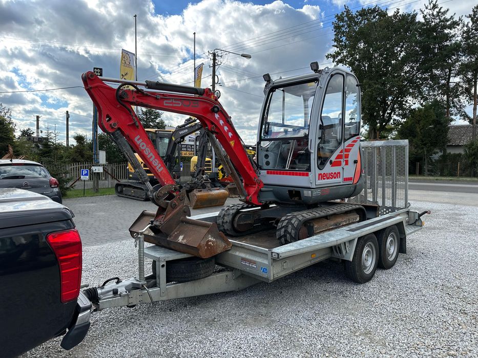 Minikoparka Wacker Neuson 2503 z 2008 roku waga 2600kg koparka 1 WŁ