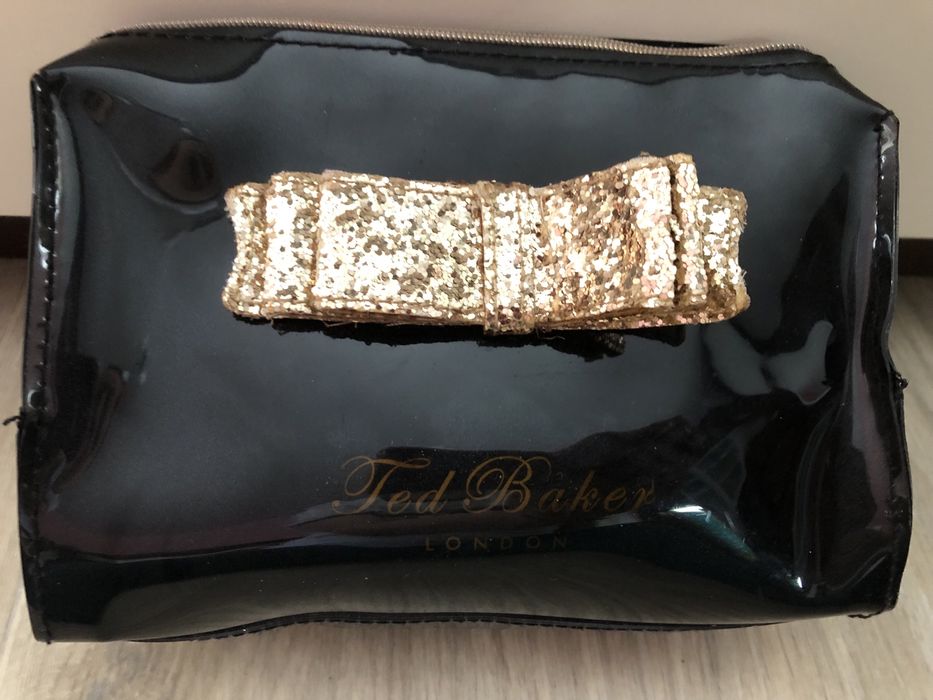 Косметичка Ted Baker .