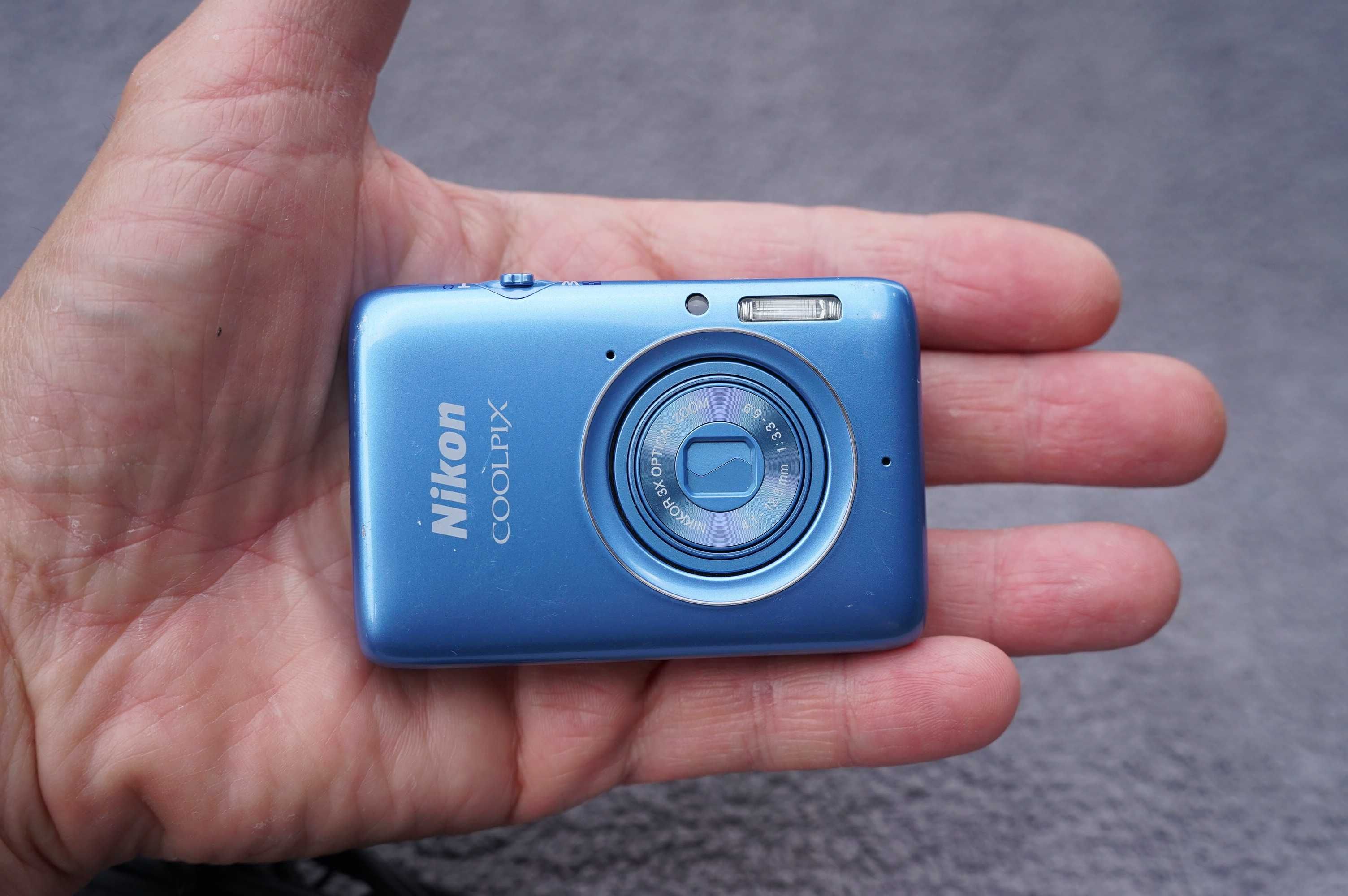 Nikon Coolpix S02, wbudowana pamięć 8GB, dotykowy wyświetlacz.