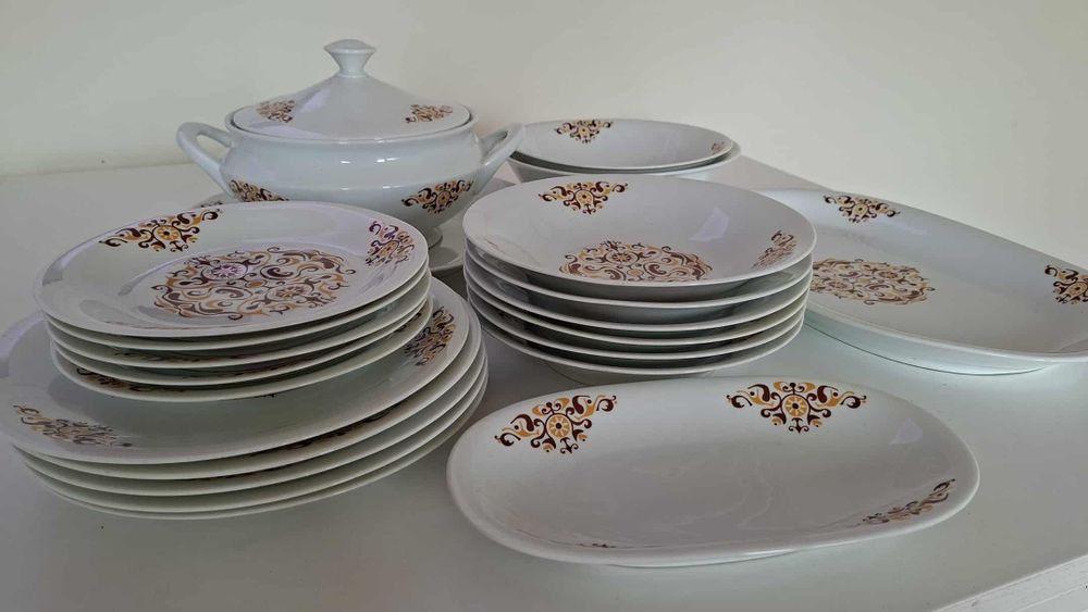 Serwis obiadowy Wawel porcelana, zastawa