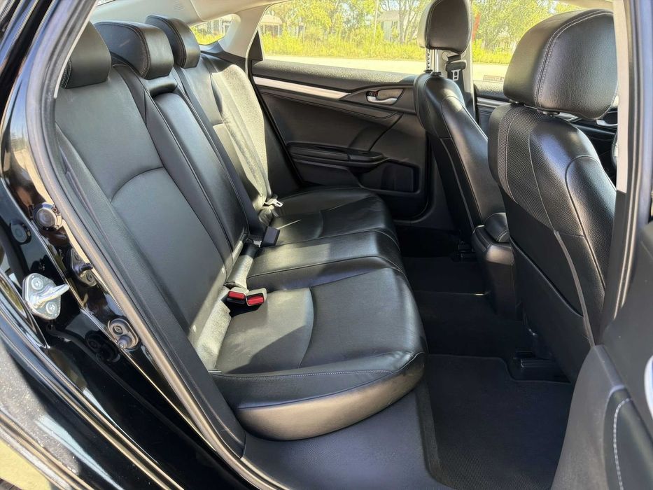 Honda Civic EX-L      2019