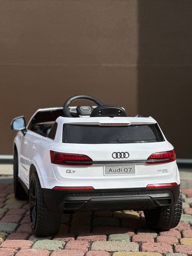 Авто на акумуляторі Детский електромобіль Audi Q7 Ауді Q7 Дитячий
