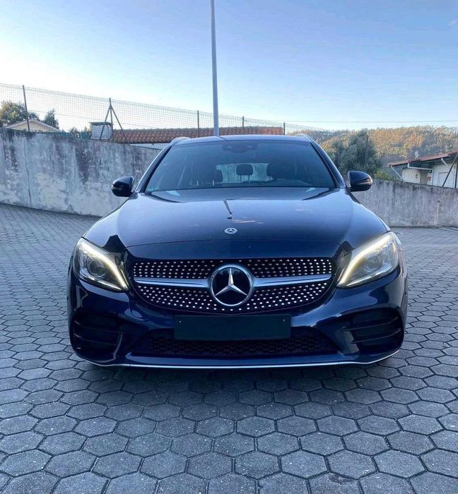 Mercedes C300de AMG Plug-in-Hybrid/Diesel Line Night Edit (IMPECÁVEL)