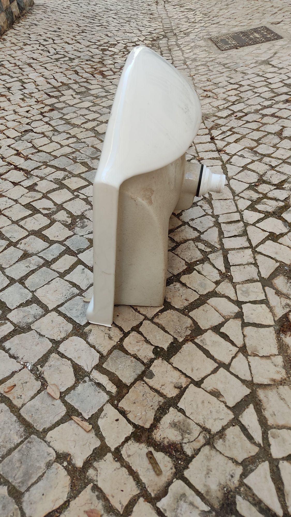 Vendo pia lavatório de pendurar 55cm