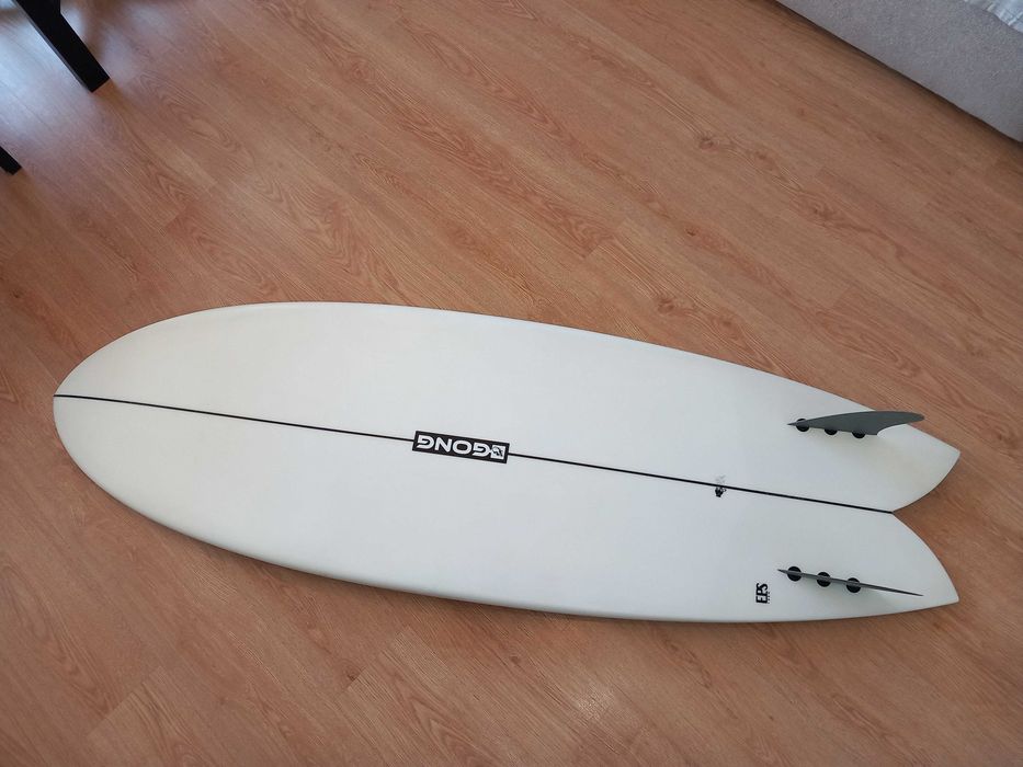 Prancha surf fish twinfin 6'3