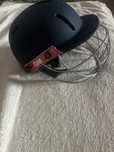 Kask do krykieta