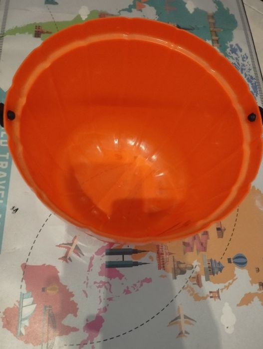 Vendo balde de Halloween