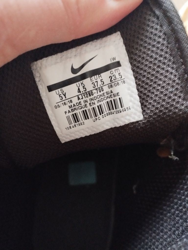Buty jesienno- zimowe Nike Manoa