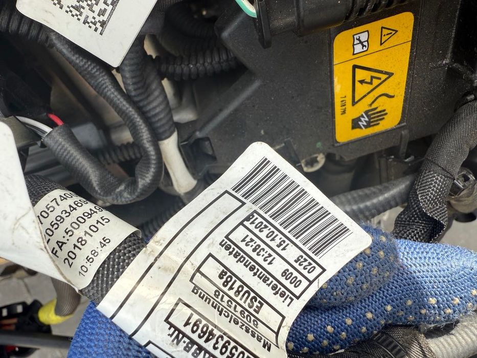 Каталізатор Каталізатори BMW S63 S63B44B 8053526 F90 F91 F93 F95