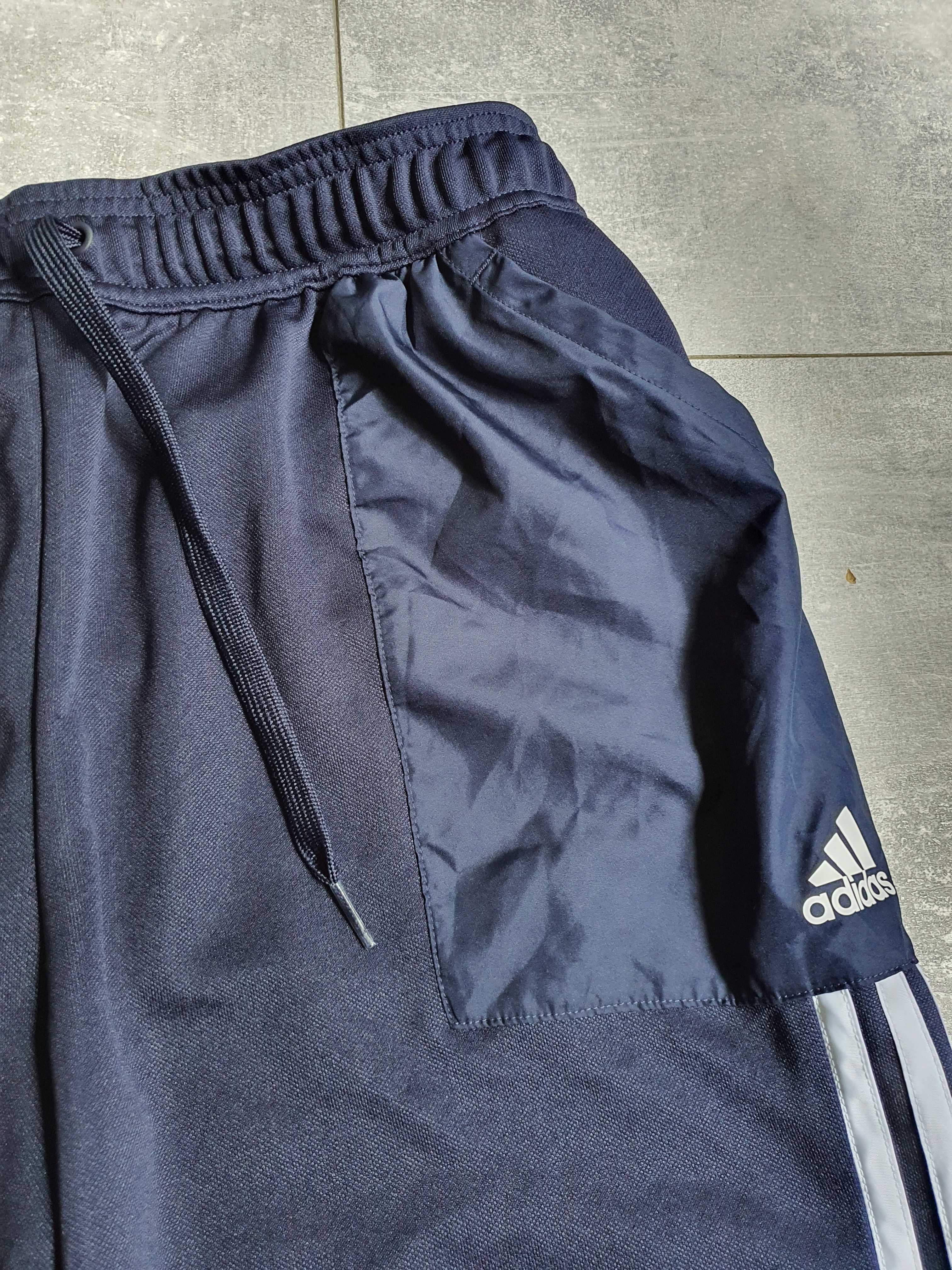 Чоловічі спортивні штани Adidas HE2232, L