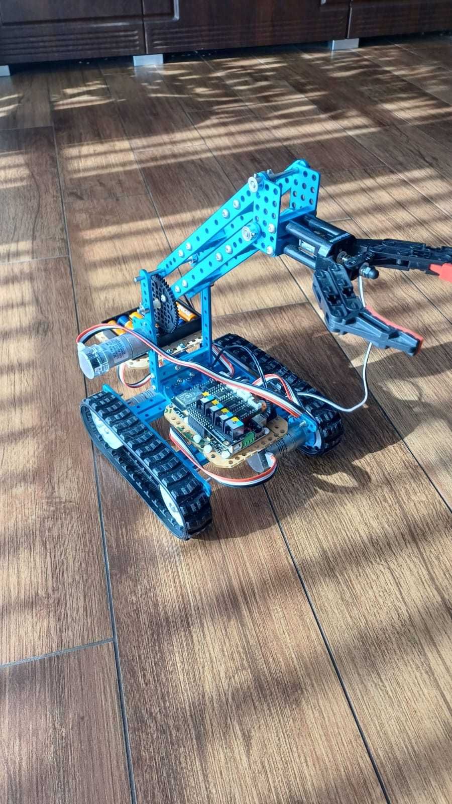 Robot edukacyjny 10 w 1 Makeblock Ultimate Robot Kit 2.0