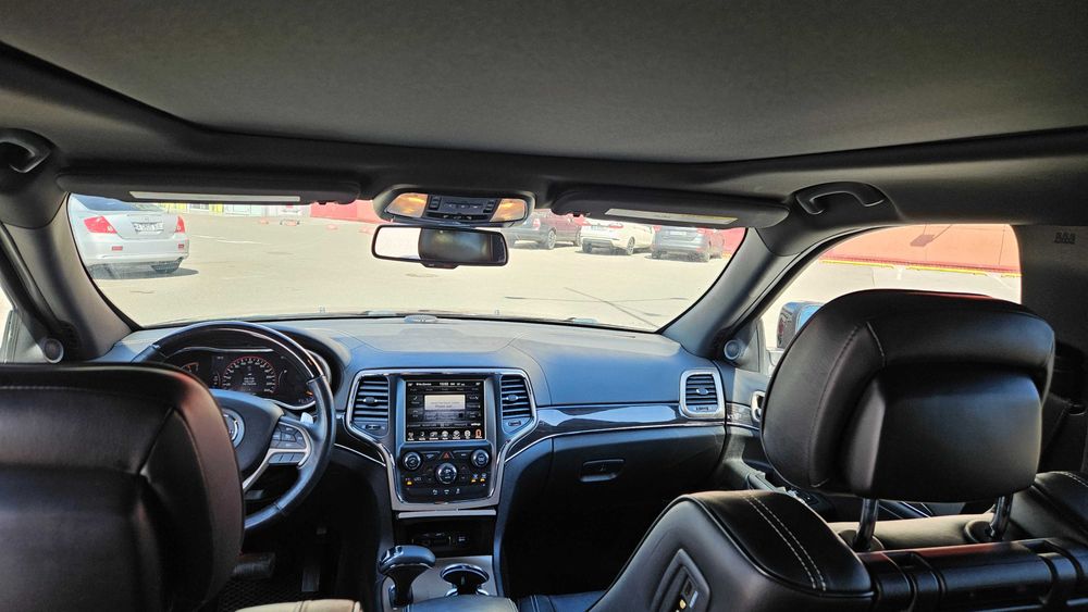 ПРОДАМ Jeep Grand Cherokee 5.7 HEMI на пневмі 2014