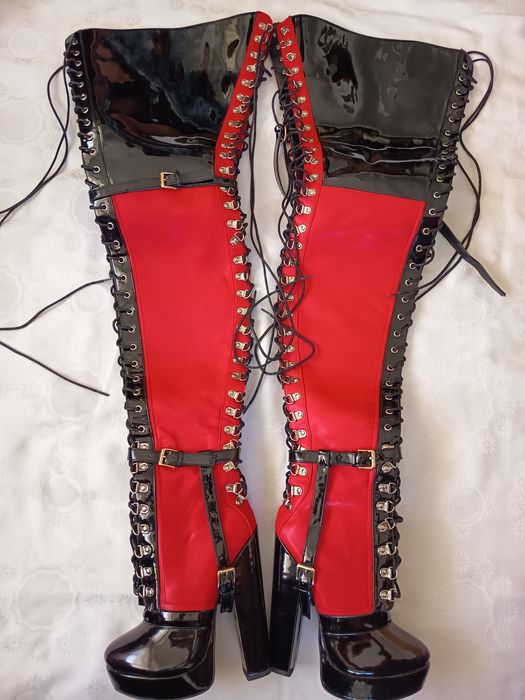 Botas sexy cano alto