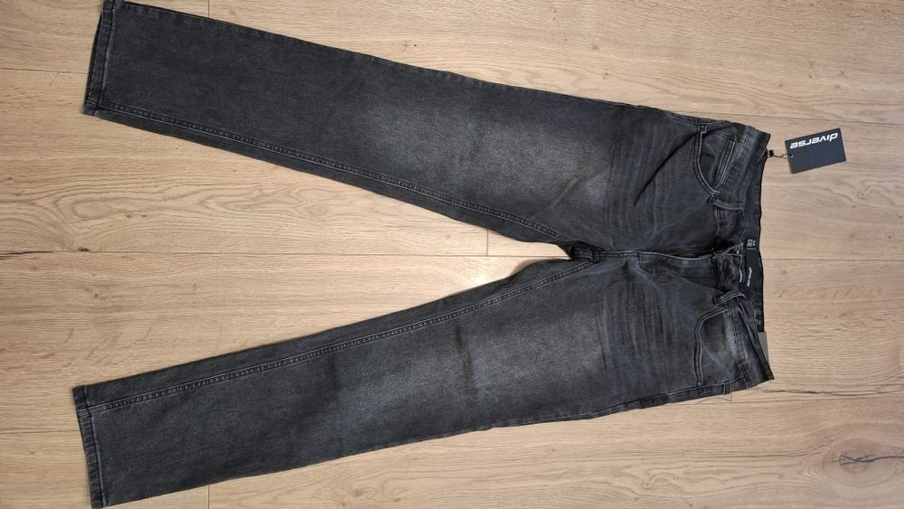 Spodnie Diverse Nowe 34/32