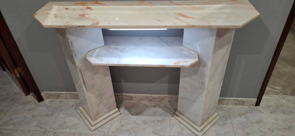 Aparador em marmore