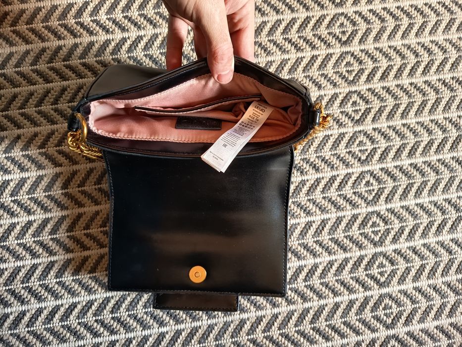 Mala a tiracolo preta marca Liu Jo