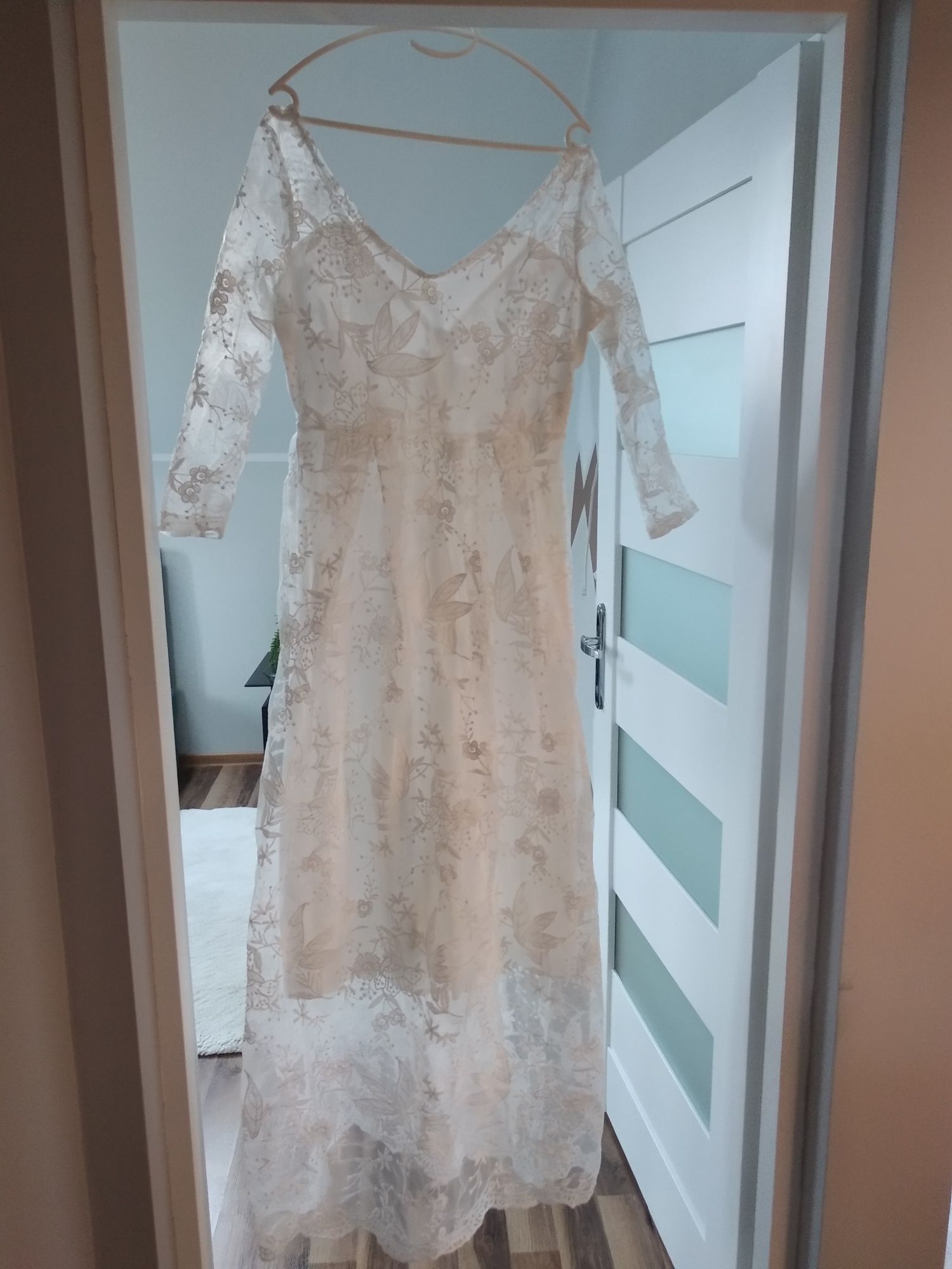 Suknia  biała koronkowa
