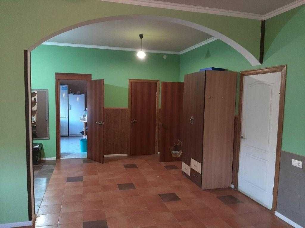 В продажу добротний будинок