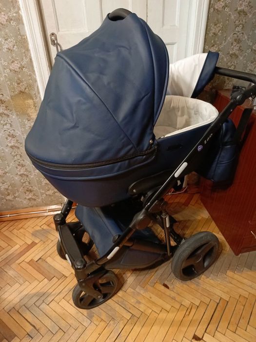 Продам дитячий візок Bair