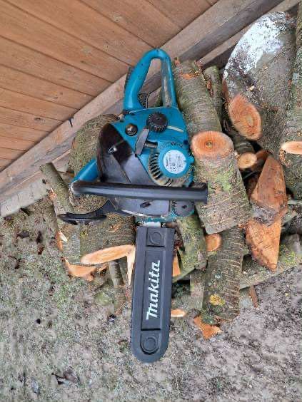 Piła spalinowa makita