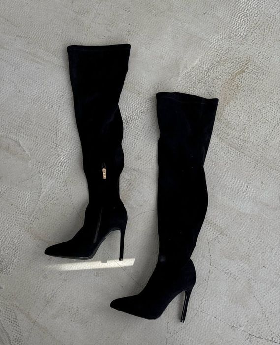 Демісезонні ботфорти на шпильці чорні, замша