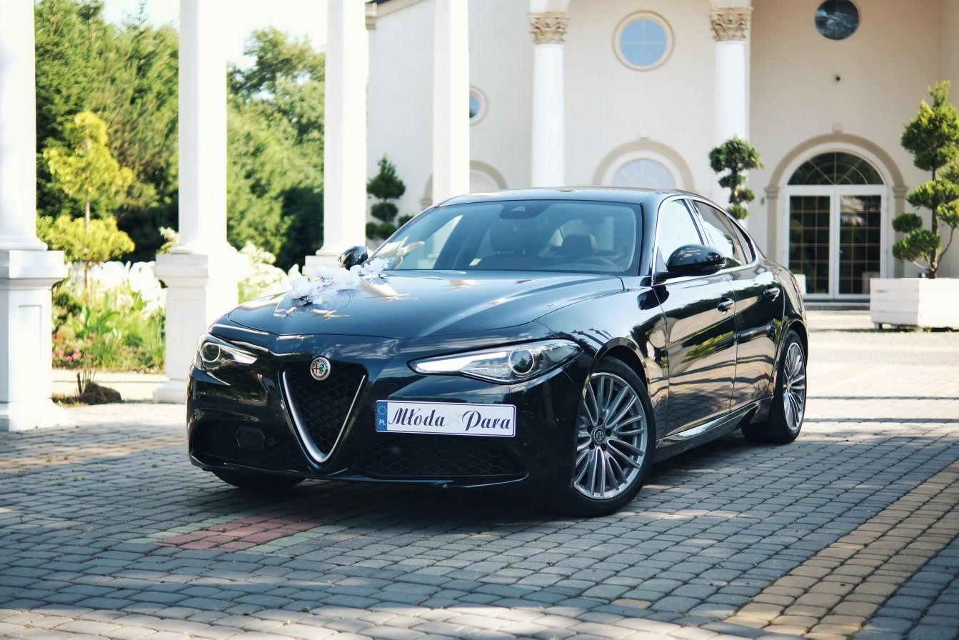 Auto do ślubu / Alfa Romeo Giulia / samochód na wesele