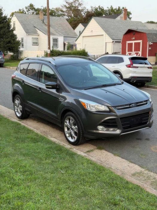 Ford Escape Titanium      2015