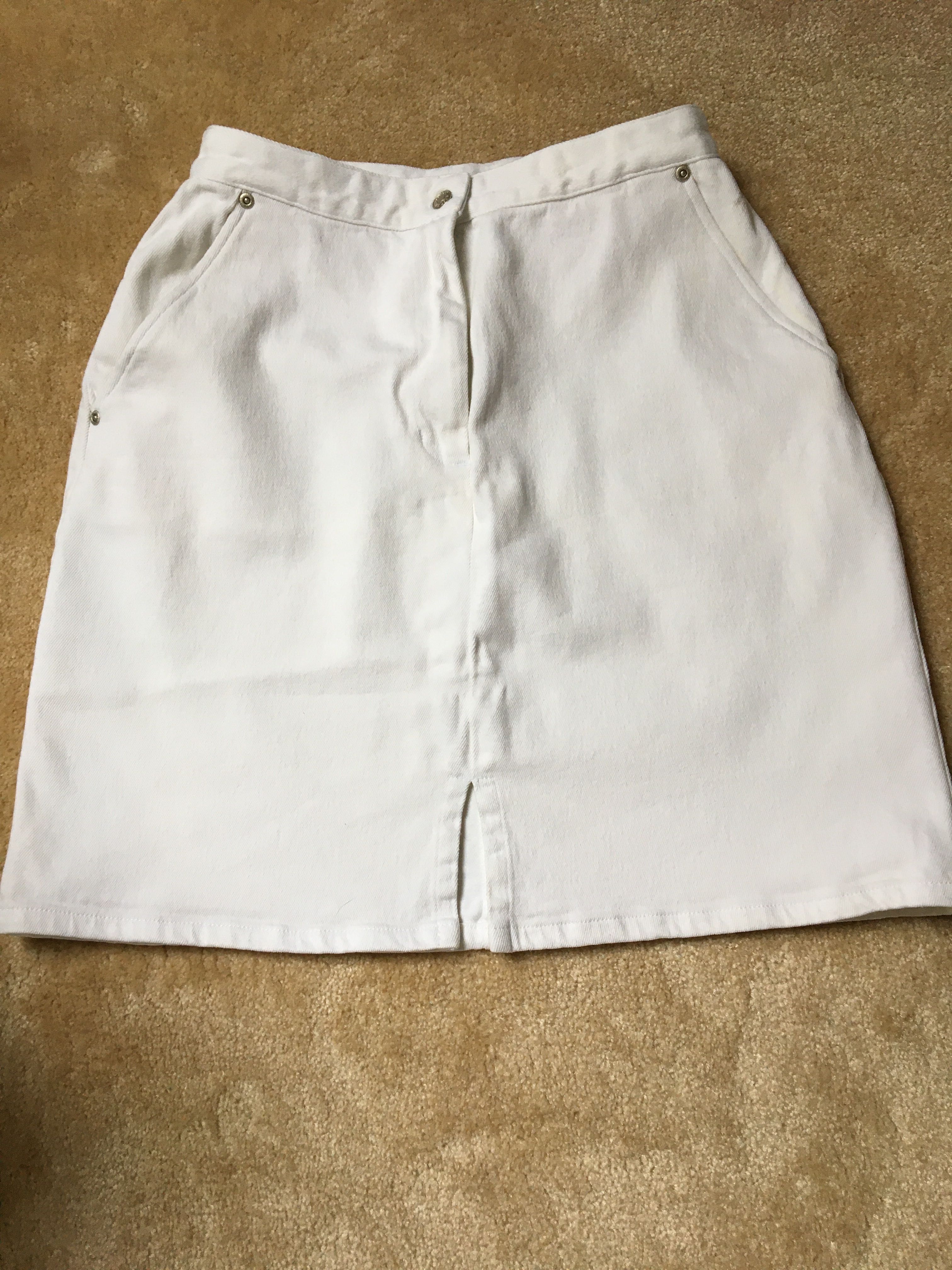 Biała dżinsowa spódnica Boston Proper
