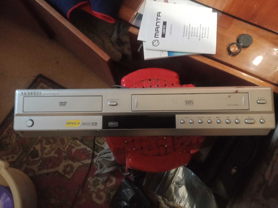 Видеомагнитофон  DVD+VHS Комби