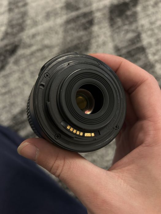 Продам Canon 1200d
