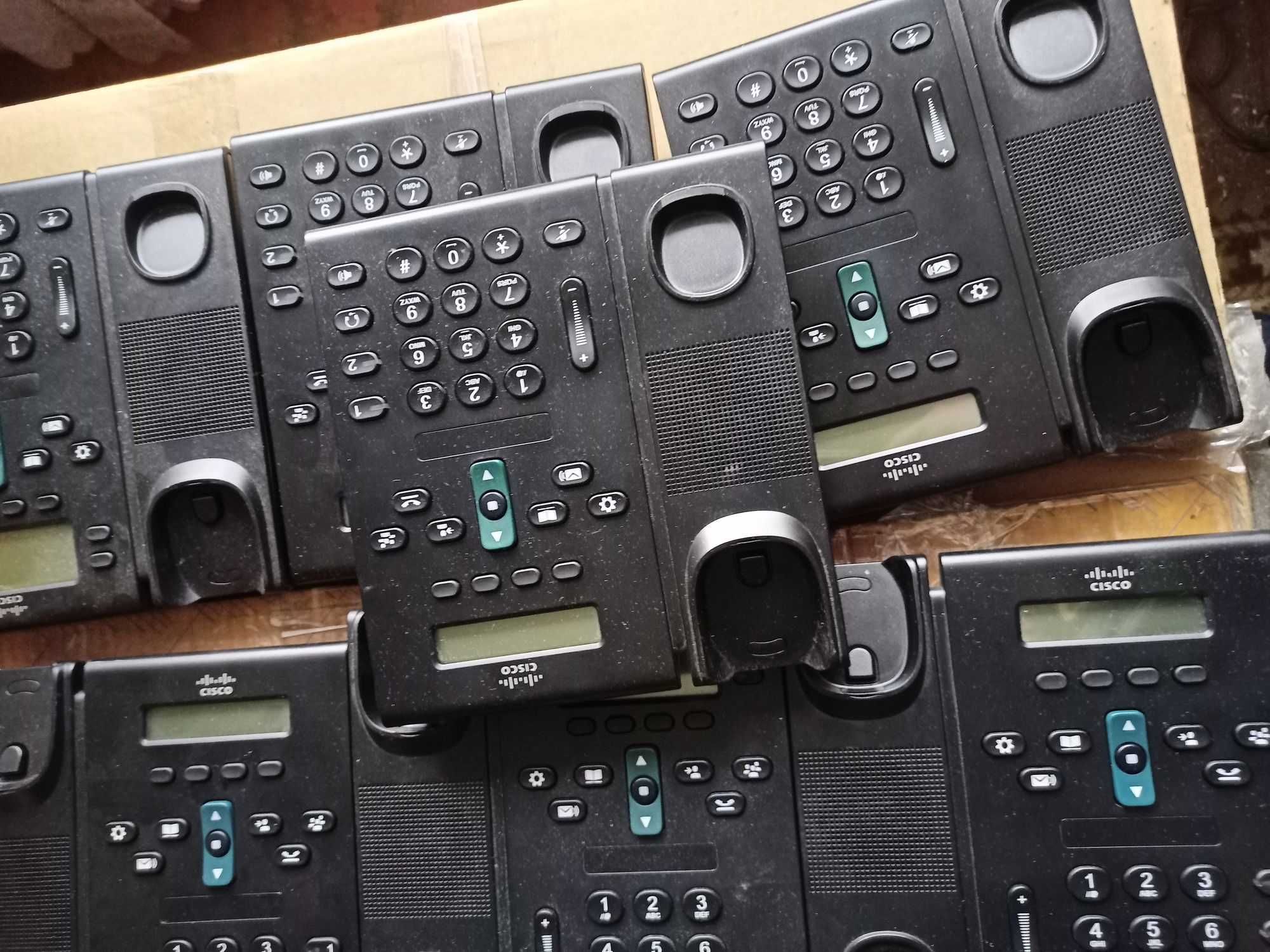 IP телефон Cisco CP-6921