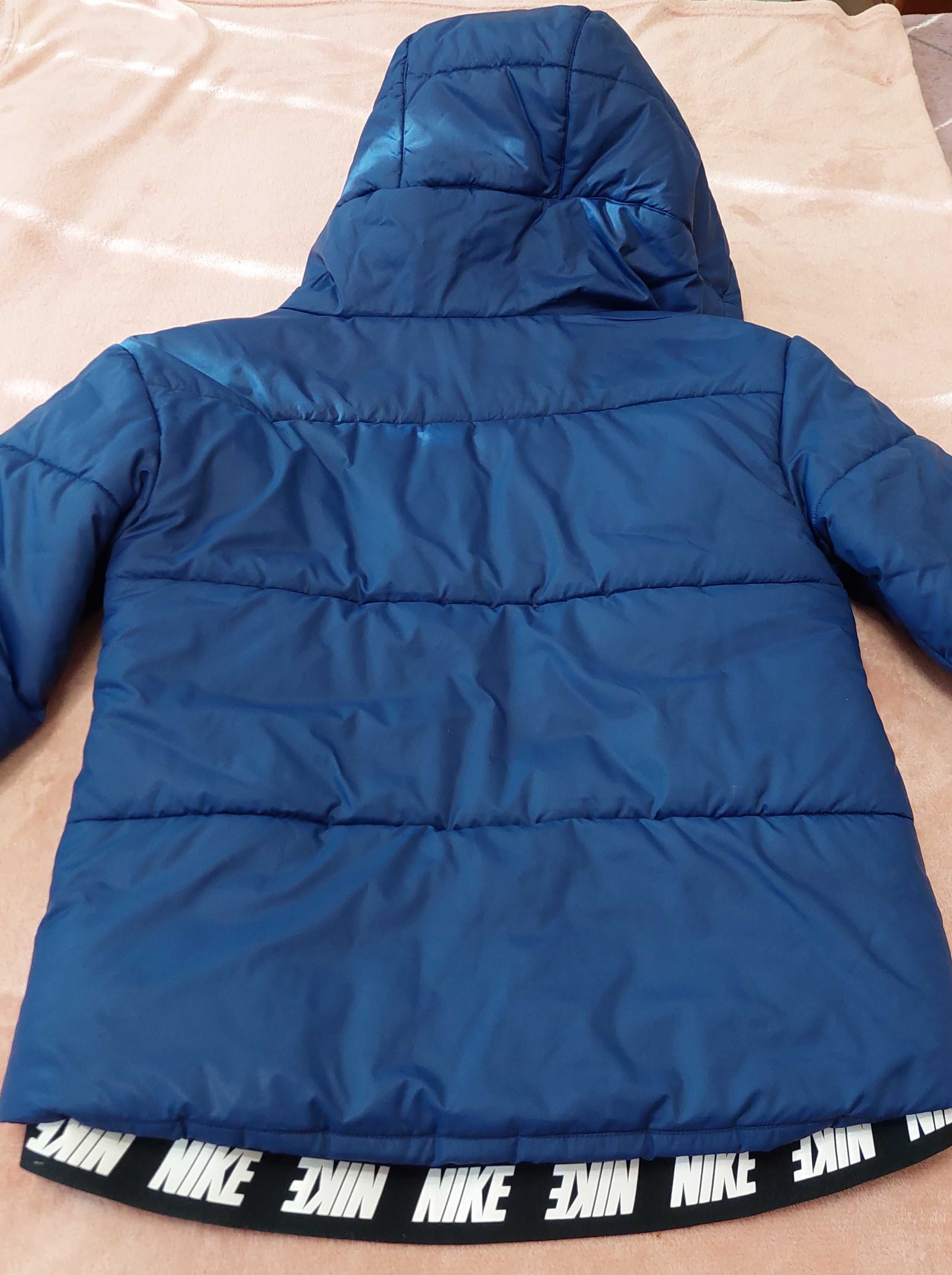 Куртка жіноча Nike, розмір xs