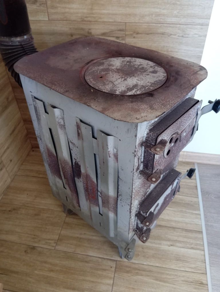 Piec szamotowy z rurami