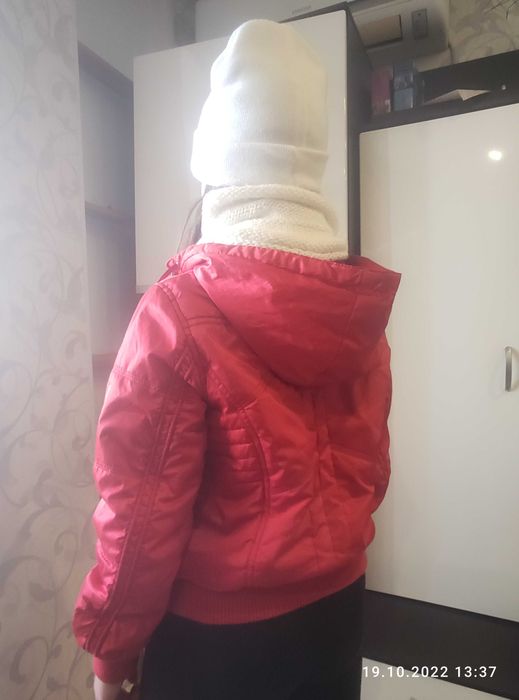 Модная куртка осенне-весенняя, теплая зима, синтепон разм 146+подарки