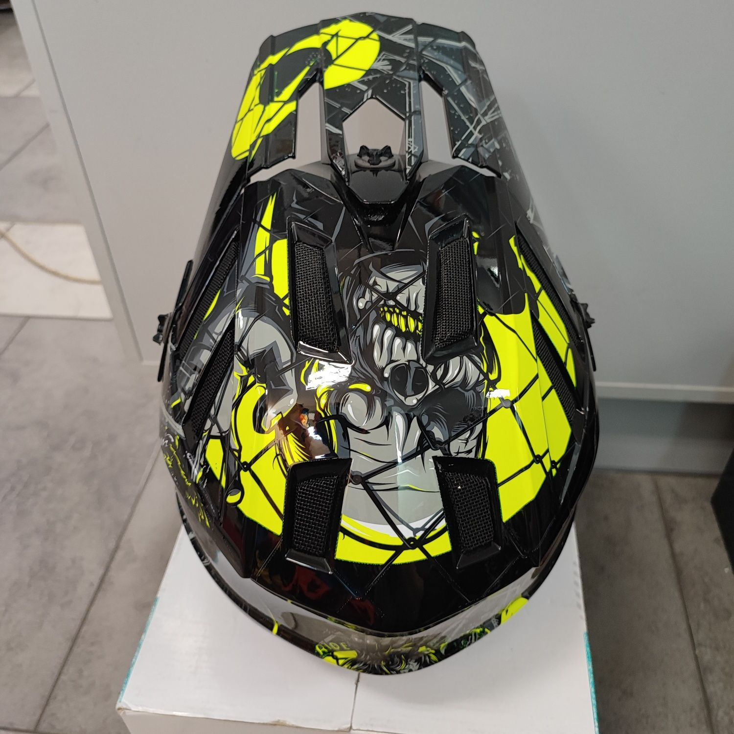 Kask O'Neal BACKFLIP ZOMBIE black/neon yellow