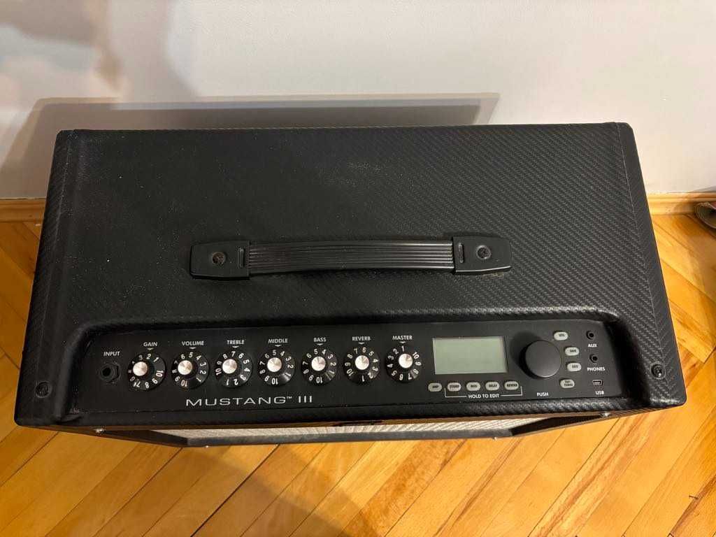 Wzmacniacz Fender Mustang III