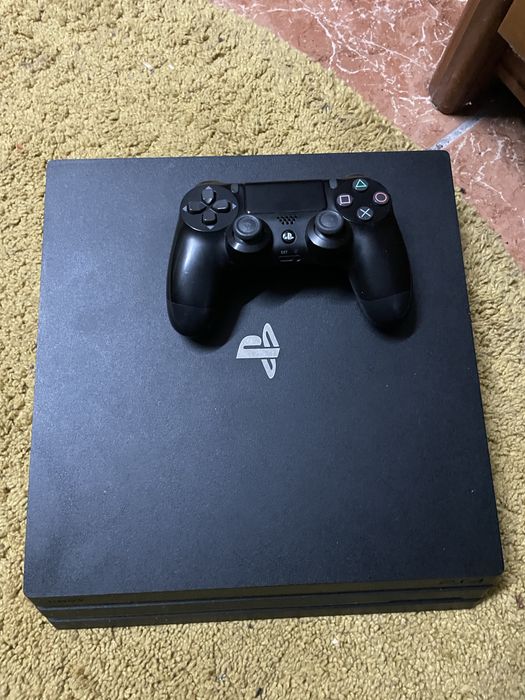 Ps4 pro com jogos e ps camerâ