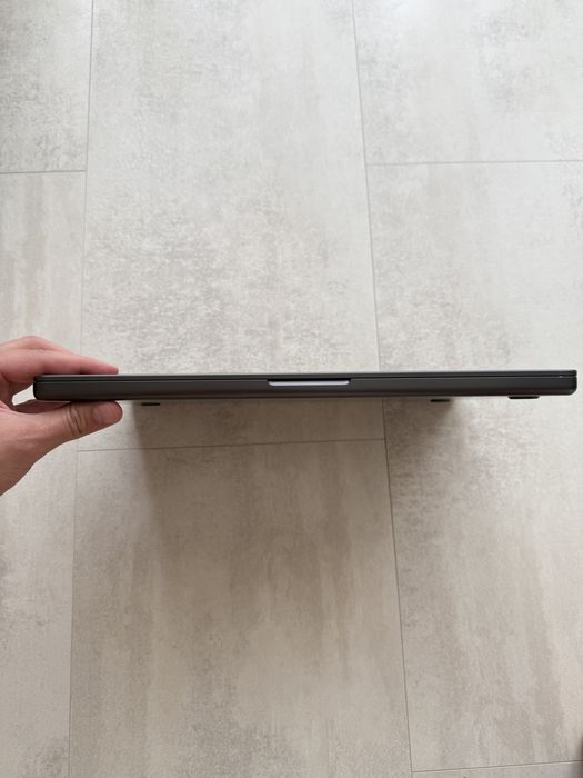 Оригінал  Macbook Pro 16 Apple M3 Pro 18 gb Ram 512 ssd Black MRW13