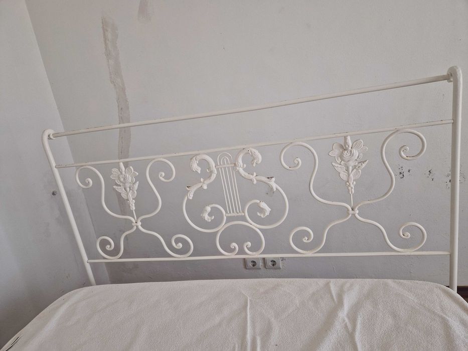 Cama de ferro dupla