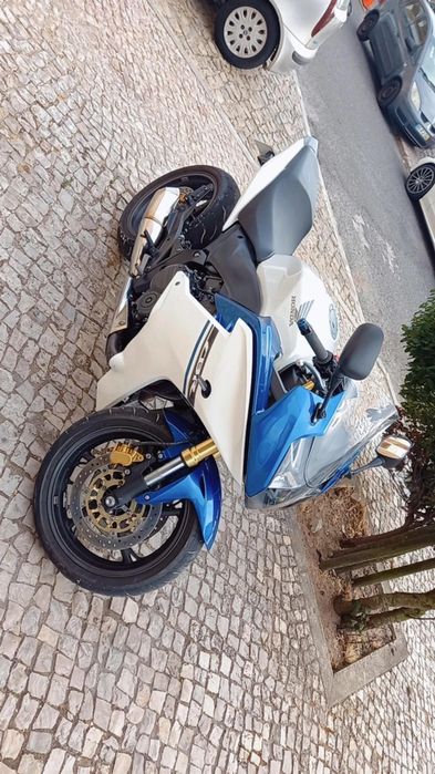 CBR 600F, 2011, 25.000km