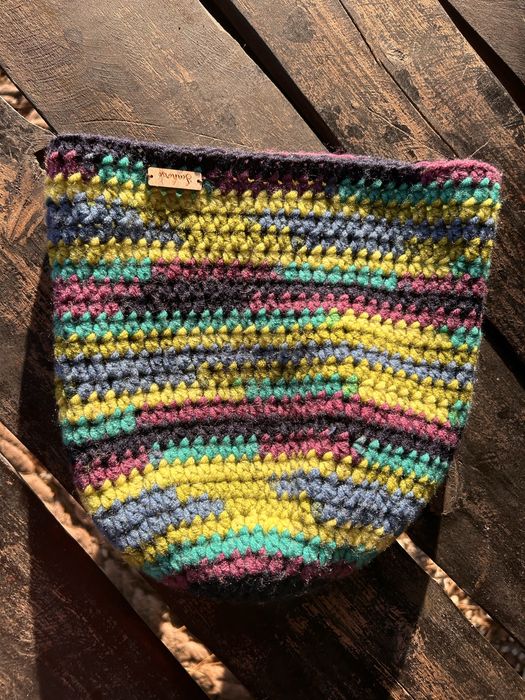 Kolorowa czapka  beanie ręcznie wykonana na szydełku