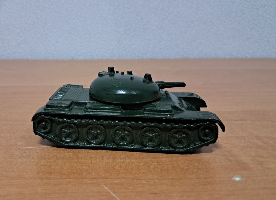 Танк игрушка СССР.