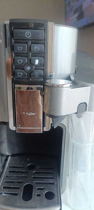 Saeco hd8603 Тиск 15 бар. Без торга.
Потужність 1850 Вт;
Застосування