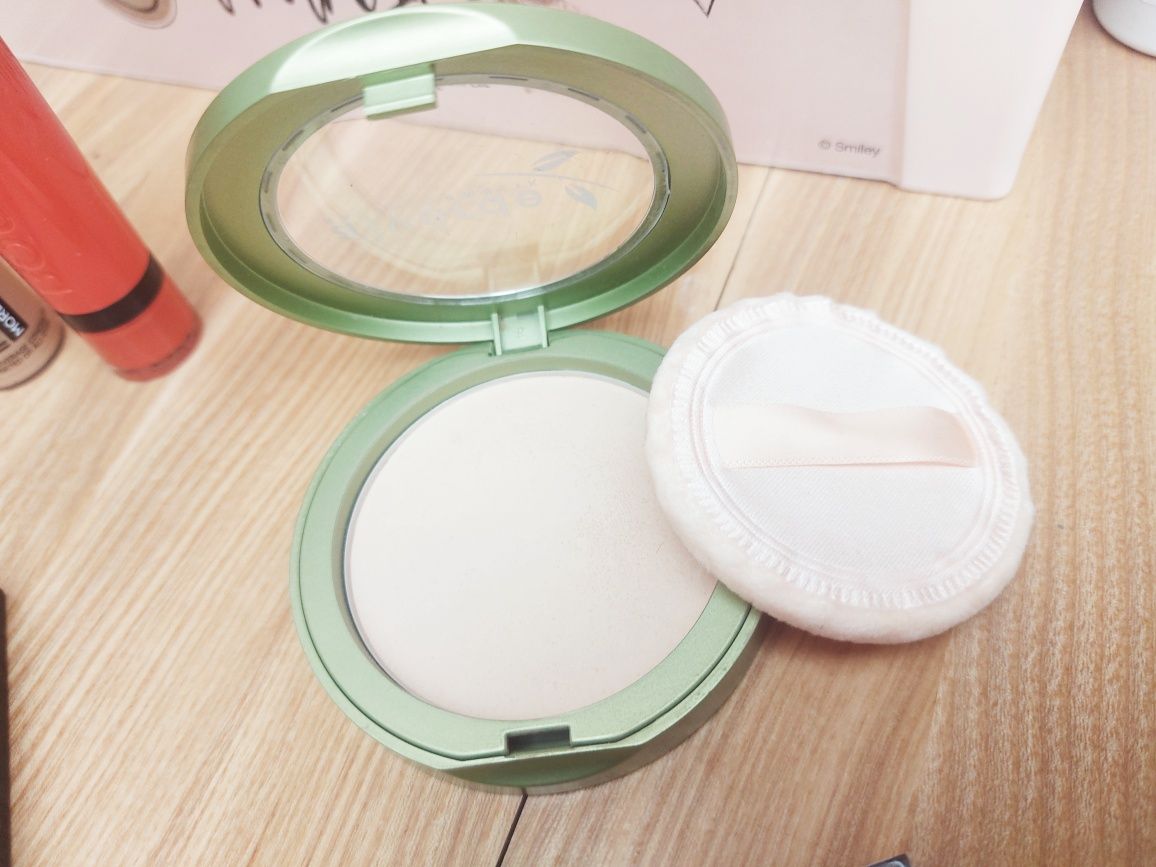 Лот декоративной косметики Bourjois, L'Oreal Paris