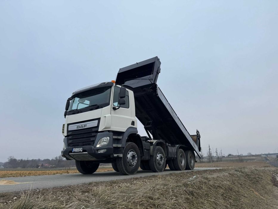 Wypożyczalnia maszyn budowlanych (wozidła, koparki, spycharki itp.)