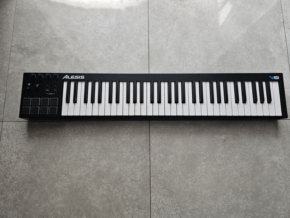 Keyboard dynamiczny ALESIS V61