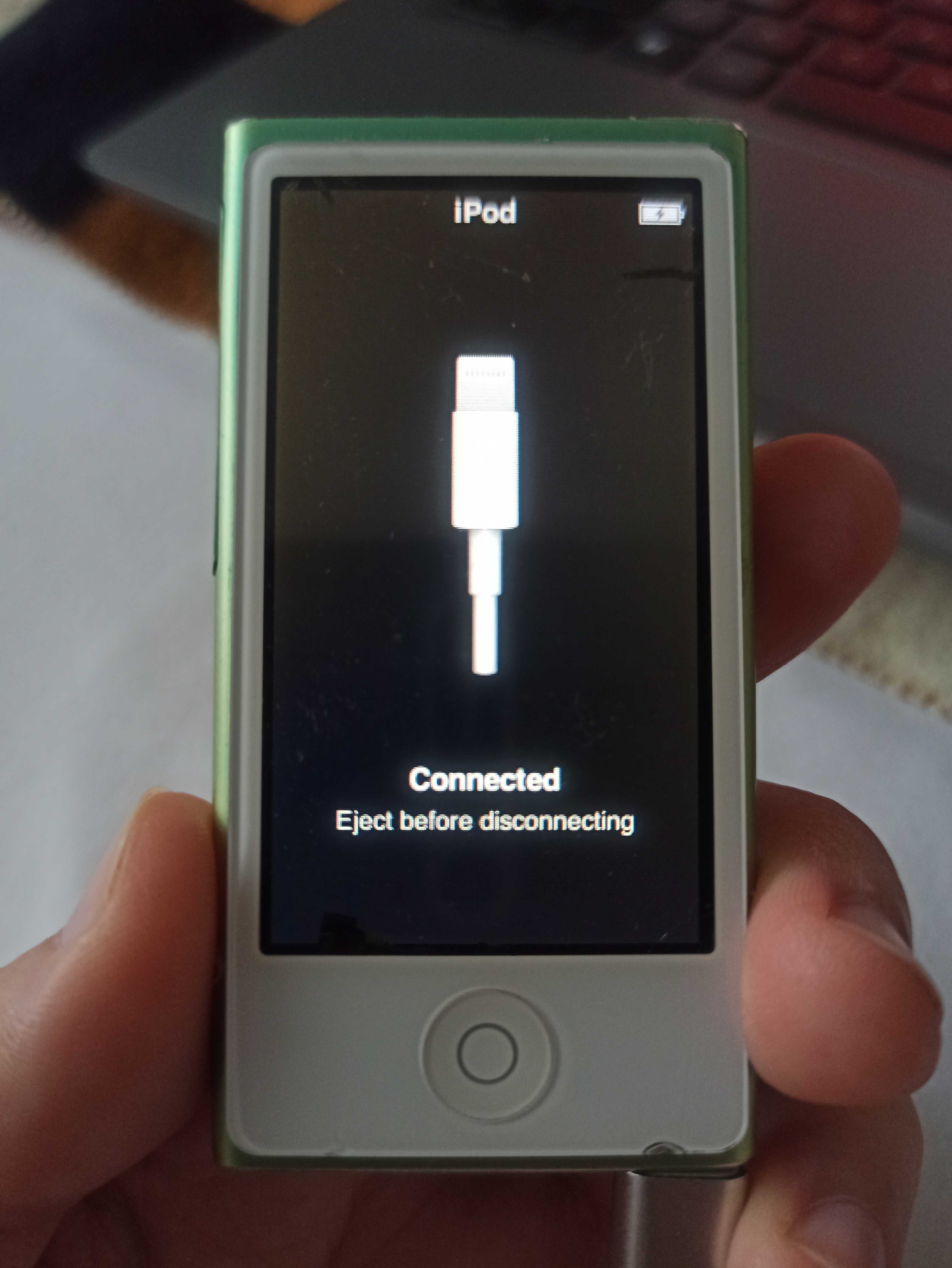 Apple iPod Nano 7Gen 16GB Green